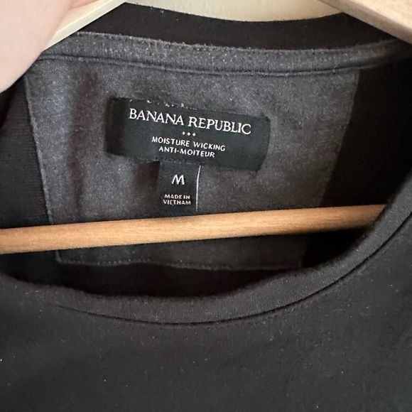 Banana Republic Long Sleeve T - Picture 3 of 3
